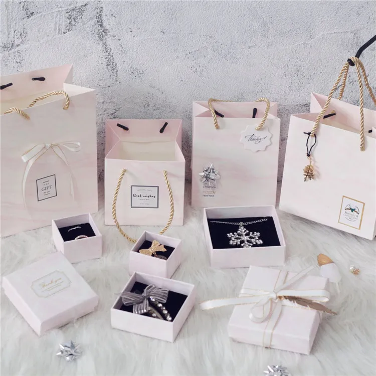 Светильник, розовая бумажная коробка для ювелирных часов, подарочная упаковка, 8*8*3 см, розовый мешок, упаковка ювелирных изделий,, 60 шт./лот