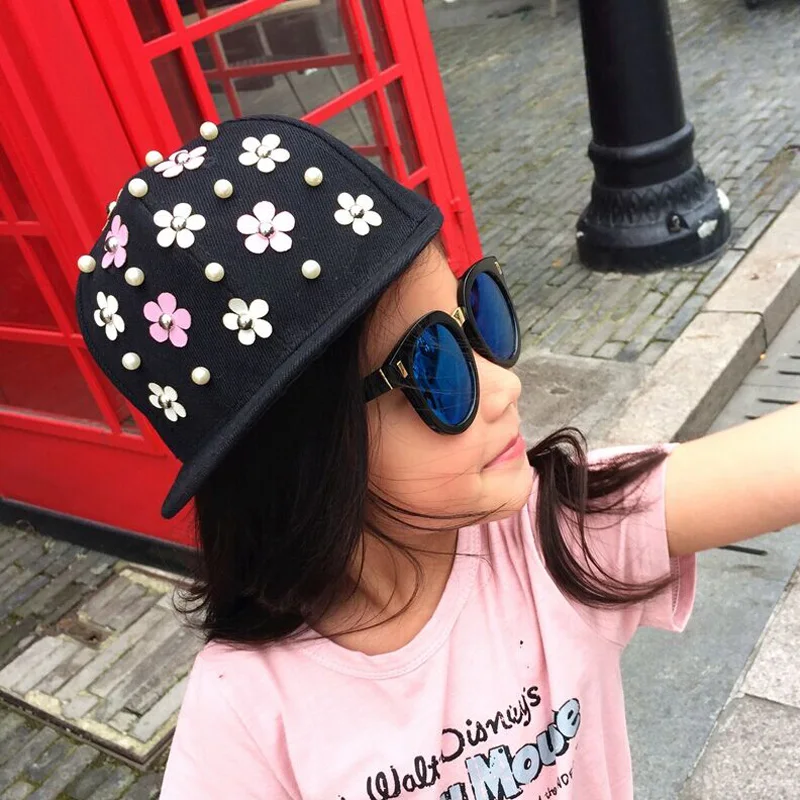 

1 Pcs 2016 New Fashion Joker Children Baseball Cap Snapback Spring Summer Rivet Hip-hop Caps For Boy And Girl Size52-54cm