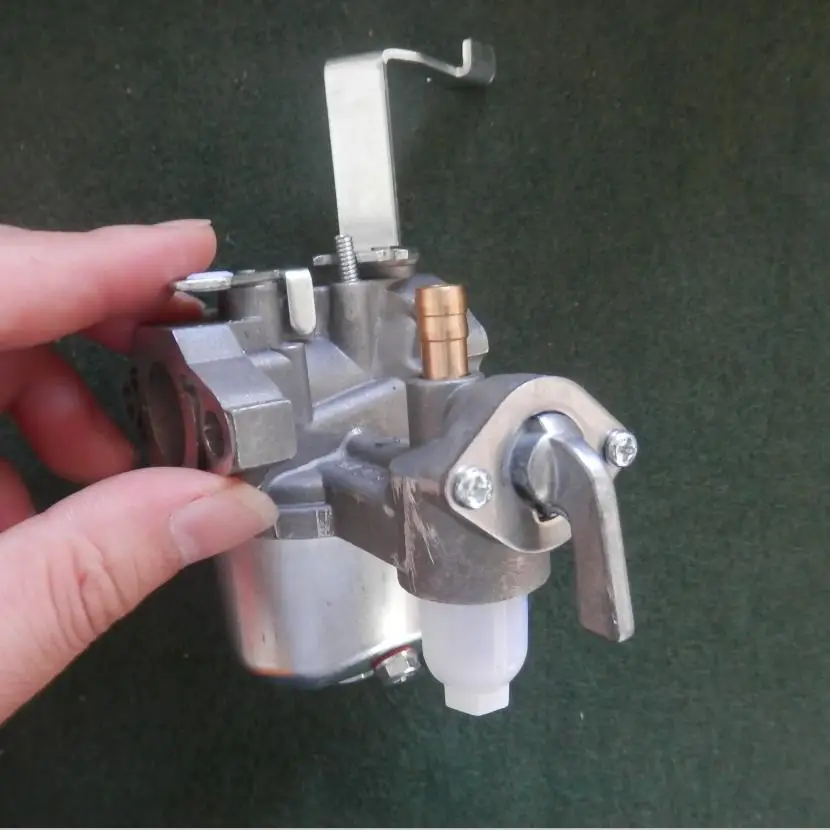 CARBURETOR Briggs & Stratton 796447 4