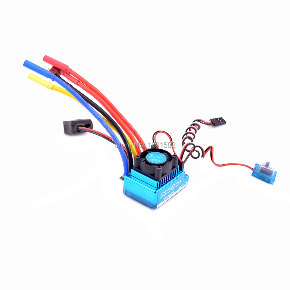 Détail du contrôleur ESC brushless 45A-120A pour voiture RC, avec étiquette de spécifications techniques