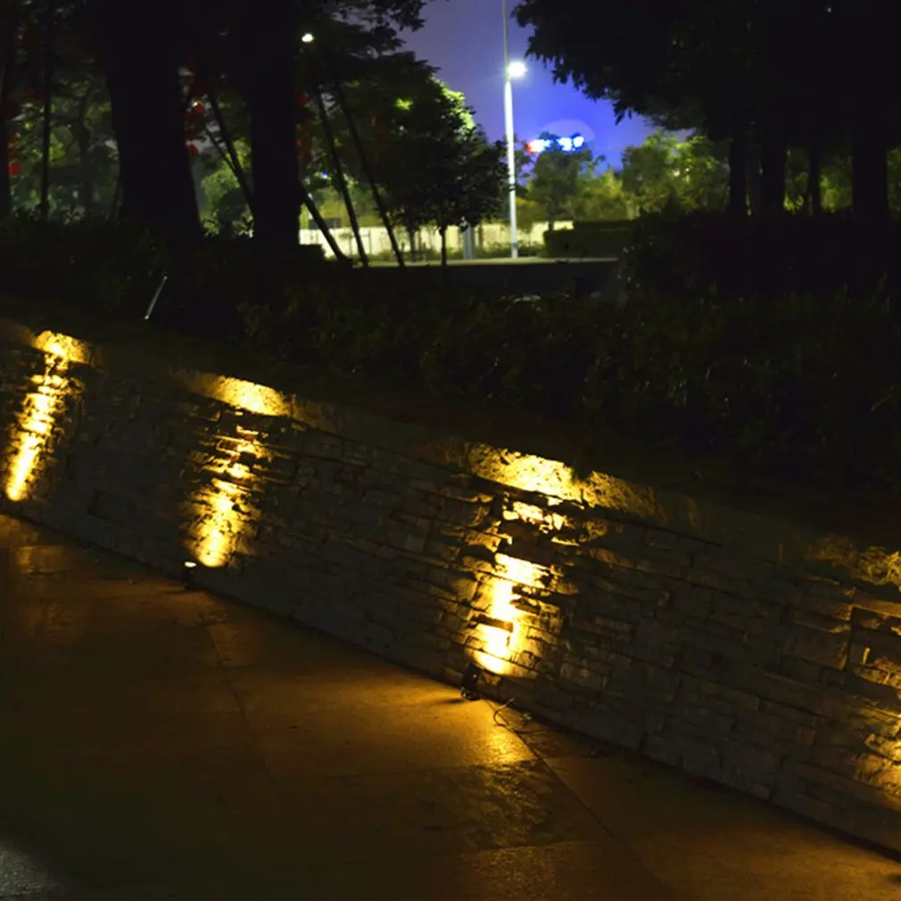 

Universal LED Solar Powered Outdoor Street Light Low Power Consumption Garden Lawn Lamp Landscape Spot Light