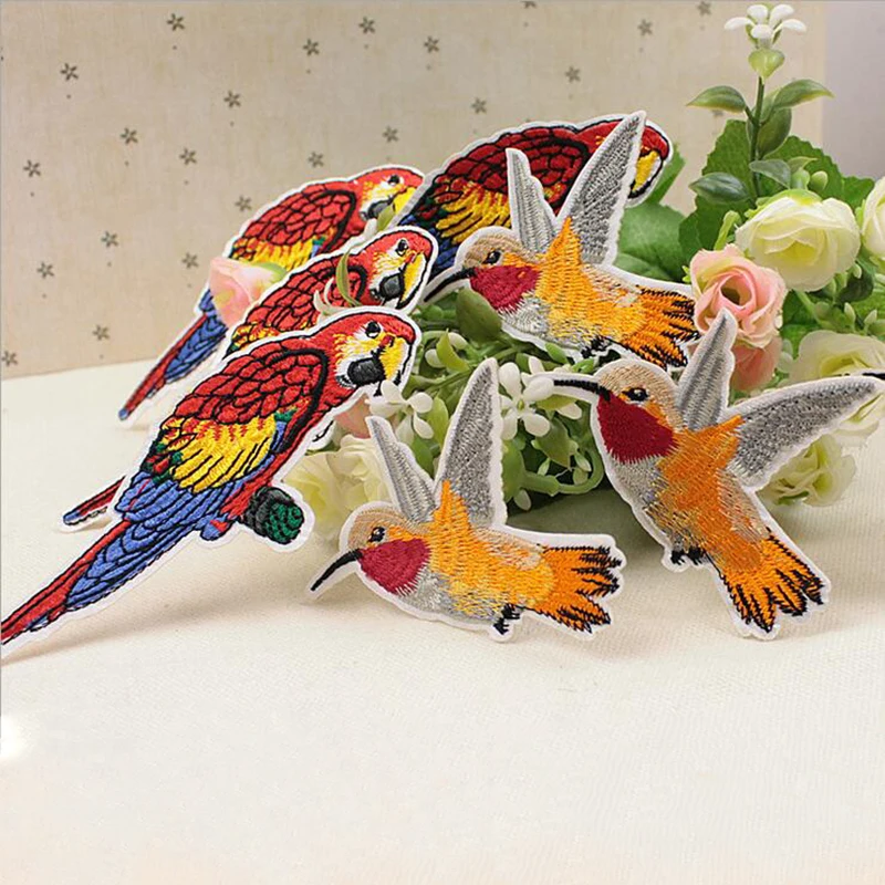 

10 pc cartoon Parrot Bird Patch For Clothing Embroidery Patches Blouse Dress Apparel Applique Badge Parches Para La Ropa