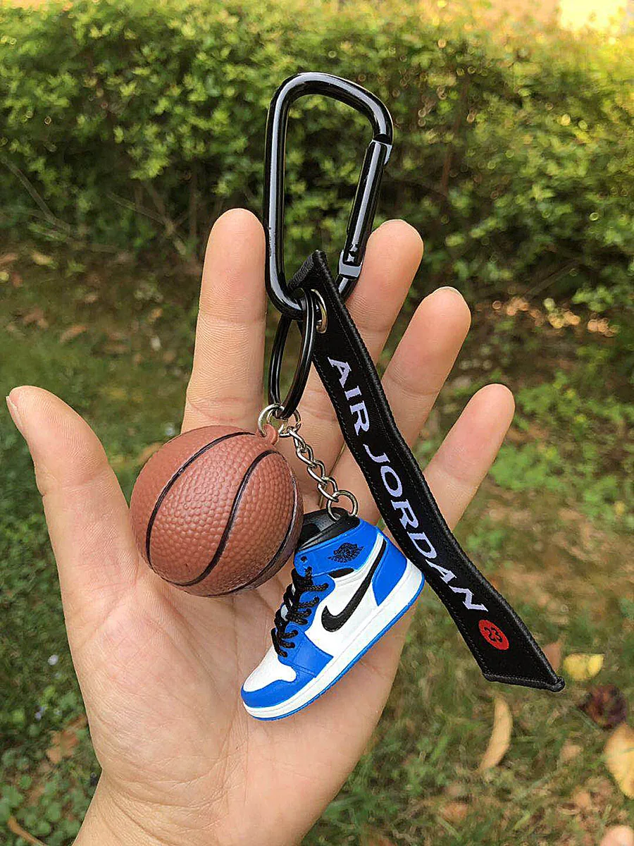 

dropshipping air jordan 1 sneaker keychains doll accessory keychain 1/6 SCALE 3D Mini Shoe with ribbon basketball keychain