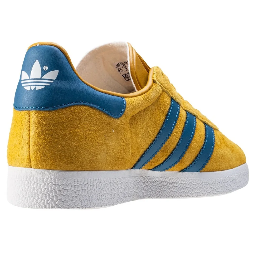 blue and yellow gazelles