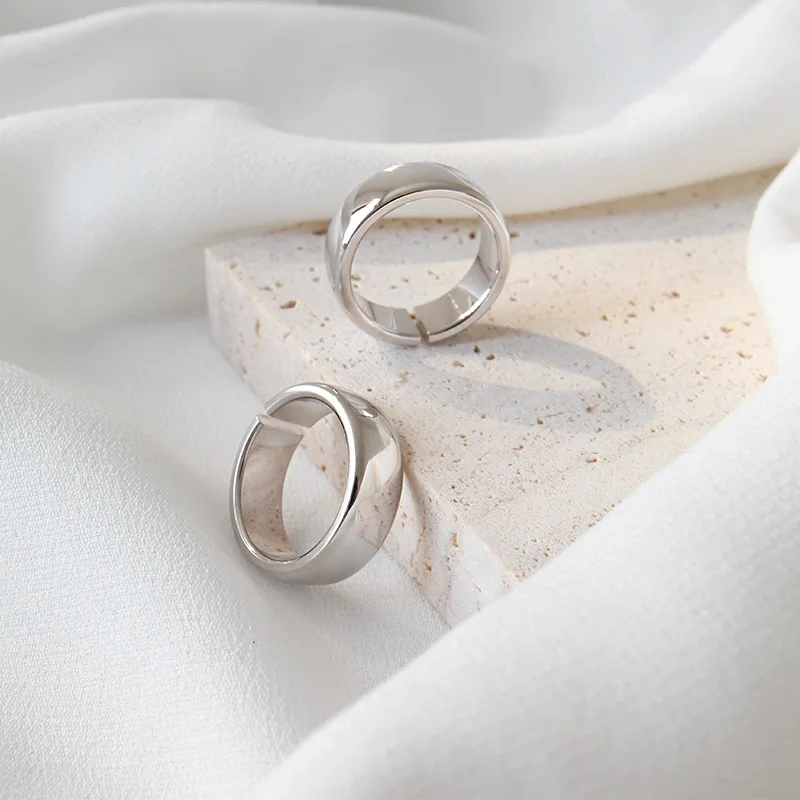 

LouLeur 925 sterling silver Wide face glossy rings silver simple temperament elegant open rings for women festival jewelry gift