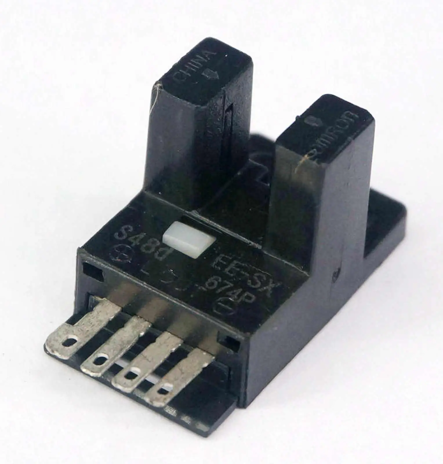 PNP DC5 24V 50mA Slotted Optical Switch EE SX674P 5MM Photoelectric