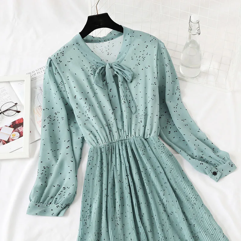 

Floral Print Chiffon Dress 2019 fashion Women Spring Flare Sleeve Ruffle Pleated Long Dress Elastic Waist Vintage Femme Vestidos