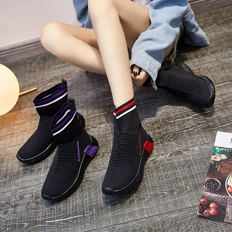 

2018 elastic socks shoes women's increased short boots Korean version of knitted wool flat high-top women's shoes.