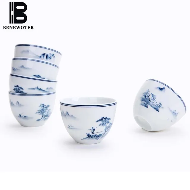 60ml Chinese Blue and White Porcelain Handpainted Landscape Teacup Kung