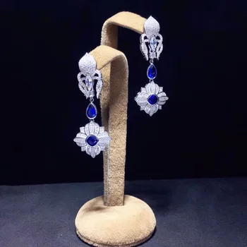 

Qi Xuan_Jewelry_New Earrings Spider Earrings S925 Silver Inlay Zircon Elegant And Irregular Irregular_Factory Direct Sales