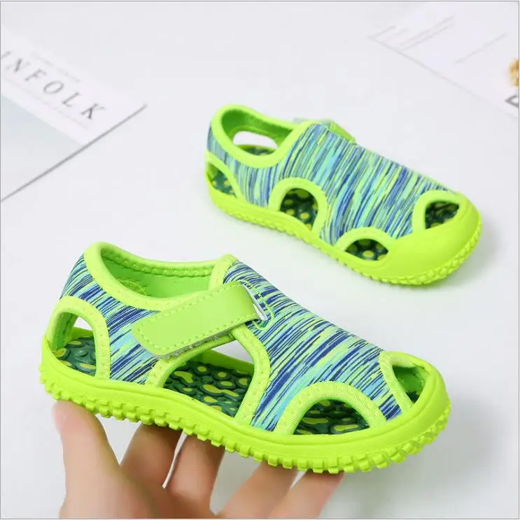 Детские сандалии для мальчиков; пляжная обувь; однотонная подошва; мягкая одежда; нескользящая детская обувь для младенцев - Цвет: Армейский зеленый