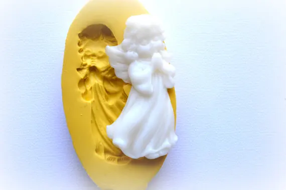 

Silicone Mold Fondant Mould Child Angel in Gown Praying Silicone Rubber Flexible Food Safe Mold for Cake Decorations