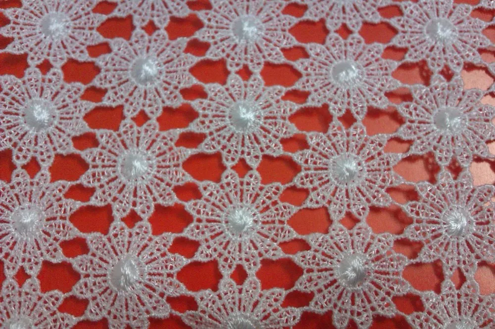 

FREE SHIPPING high quality water soluble daisy flower embroidery fashion lace fabric,perfect fabric for summer shirt and skirt