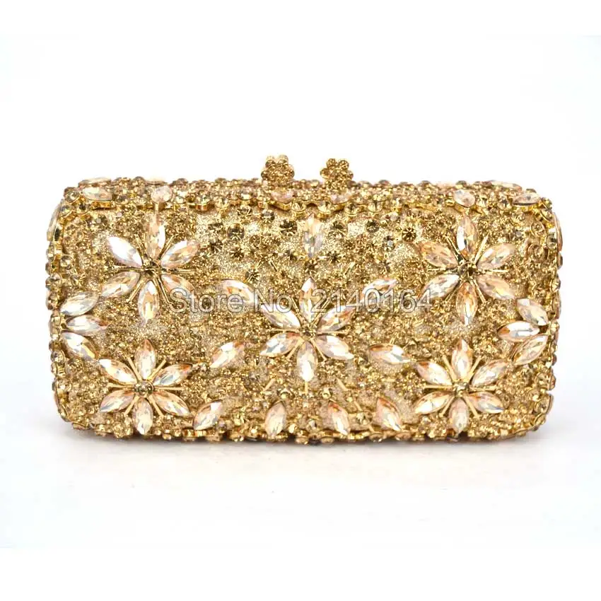 клатч золотой. клатч зара золотой металл. золотистые клатчи. Bottega veneta клатч золотой. золотой клатч со стразами.