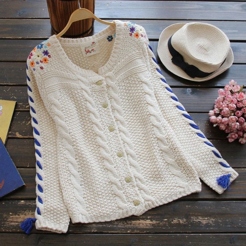 

flower embroidery twisted o-neck long-sleeve sweater cardigan