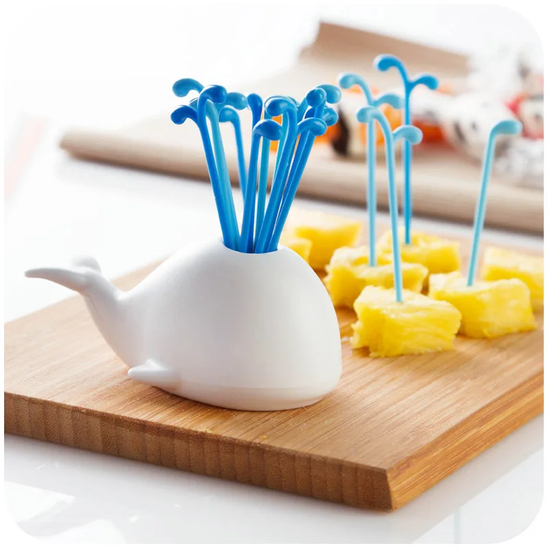 

12Pcs/lot Creative Whale Fruit Fork Cake Dessert Salad Sticks Food Picks Cocktail Toothpick Skewer Home Party Acceoosries fourch