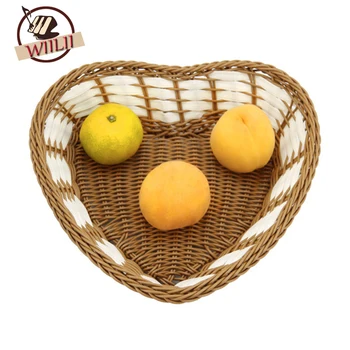 

1Pcs Creative Storage Basket Eco-friendly Handmade Plastic Heart-shaped Rattan Storage Basket For Fruit Bathroom Cosmetics