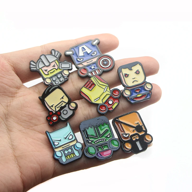 P3856 Dongmanli Fashion Cartoon Cute Metal Enamel Brooches and Pins Collection Lapel Pin Backpack Badge Collar Jewelry