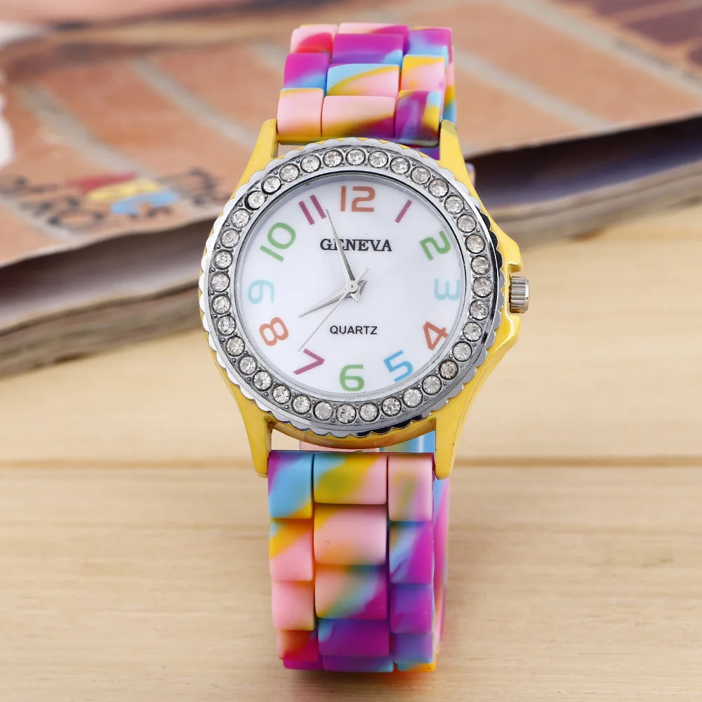 

2019 Silicone Fashion Ladies Watch Geneva New Colourful Silica Gel Student Watch Simple Star Digital Quartz Watch