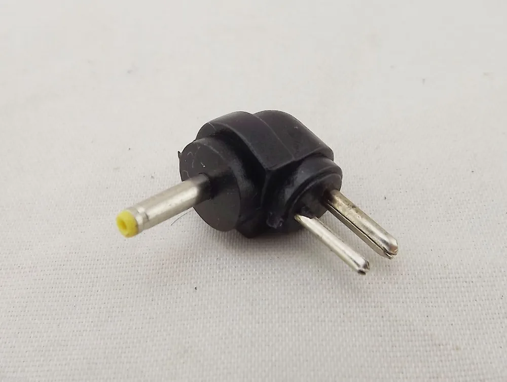 

2pcs 2.5 x 0.7mm Universal AC DC 2 Pin Plug Charger Tip Power Adapter Notebook Laptop