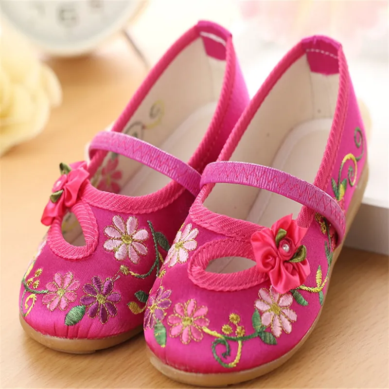 

2018 fashion girls embroidered shoes girls tendon dance shoes