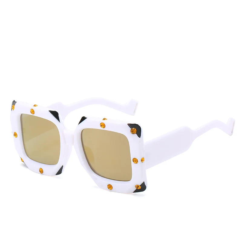 Женские солнцезащитные очки с квадратным покрытием Emosnia черные и красные в