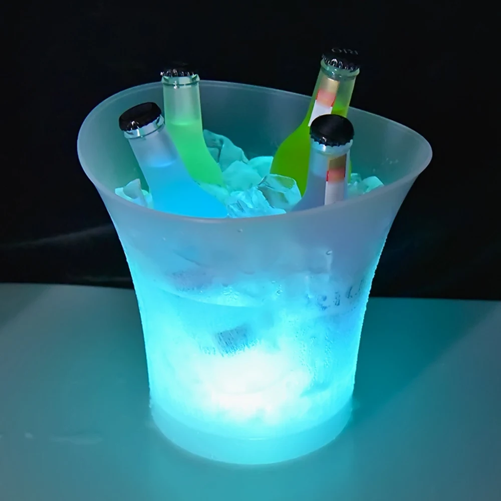 

New Light Lamp ICE Bucket 5L High Capacity LED Curve Design Automatic Color Changing Battery Powered IP65 Water Resistance