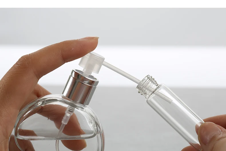 

Convenient and Portable Small PP Perfume Dispenser Sample Special Dispensing Tool Pump Head Dispenser 100PCS/LOT