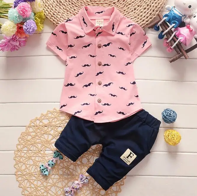 Коллекция года, летние комплекты детской одежды хлопковые комплекты для маленьких мальчиков Повседневная футболка+ короткие штаны, 2 предмета - Цвет: Розовый