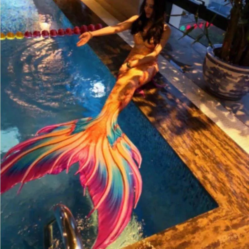 

Costumized Mermaid Tail with Monofin Beauty Swimsuit Webbed Aquarium Performance Super Tail Mermaid Cosplay 3 piece Bikinis Set