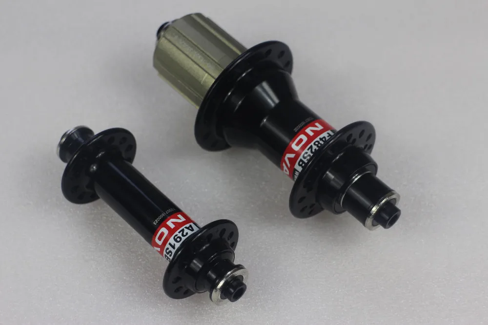 Novatec road hubs