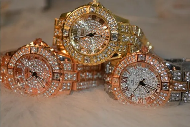 2017 New Women Rhinestone Watches Lady Dress Women watch Diamond Luxury brand Bracelet Wristwatch ladies Crystal Quartz Clocks