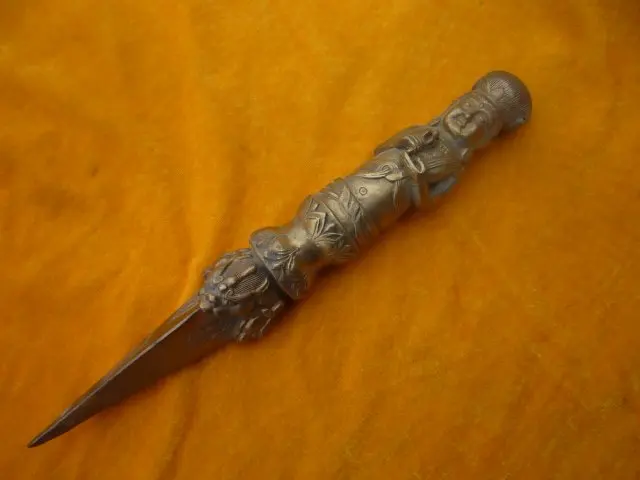 

Rare Old talisman-----Exorcism Pestle Instruments Used In Tibetan Lamaism