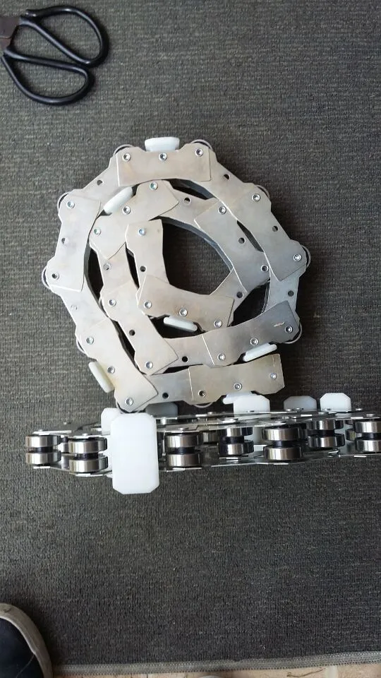 

Escalator reverseing chains,19 joints 18 roller