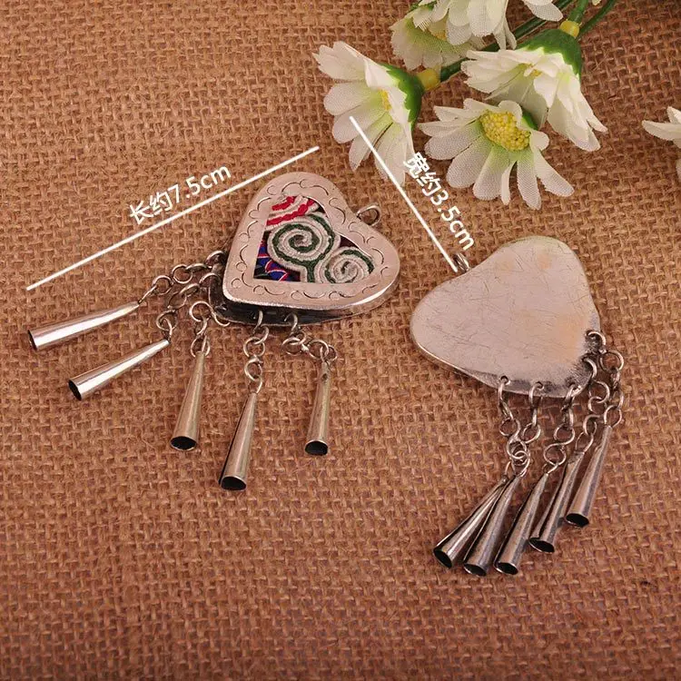 

FREE SHIPPING>>> Love Miao silver embroidered Earrings FREE SHIPPING