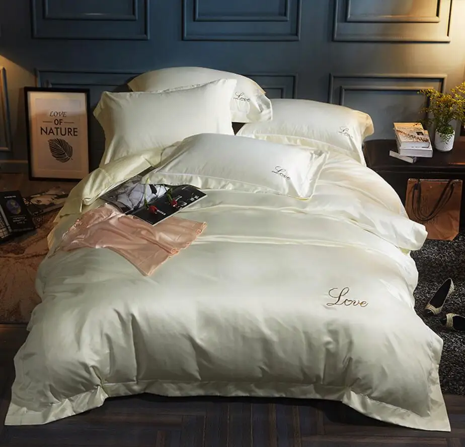 

Embroidered Duvet Cover Set King Queen Size 4Pcs Solid Color Bedding set Home Decoration Bedclothes Bed Sheet Pillowcase Cotton