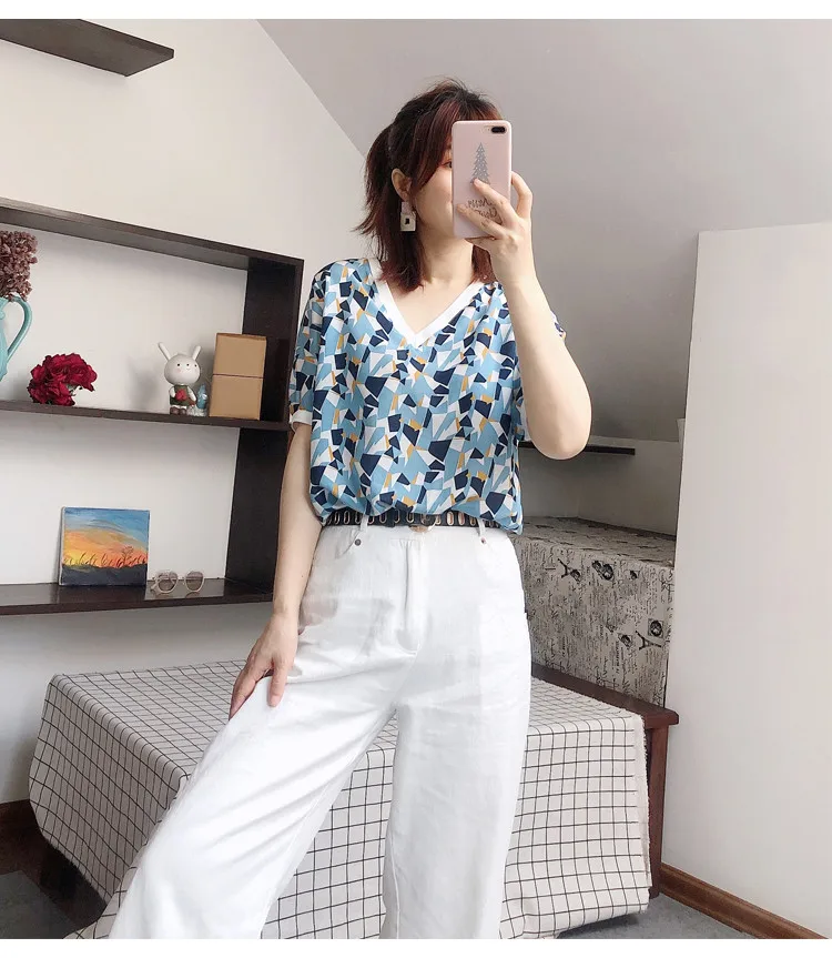 

Vintage Floral Printed Female Silk Blouse 100% Natural Silk Tops and Blouses Women's elegant V neck Short Sleeve Silk shirt