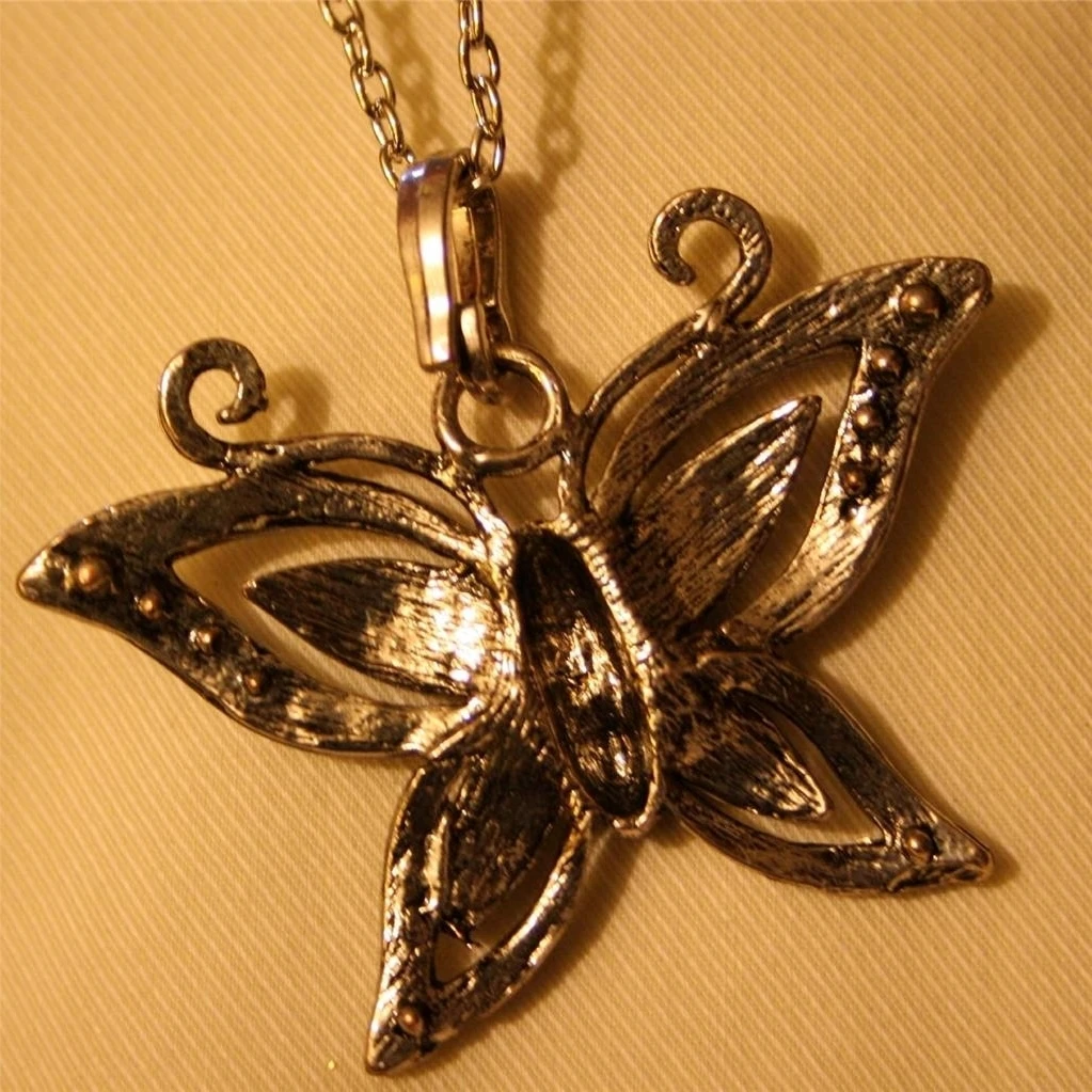 Openwork Light Dark Green Rhinestone Butterfly Silvertone Necklace (1)