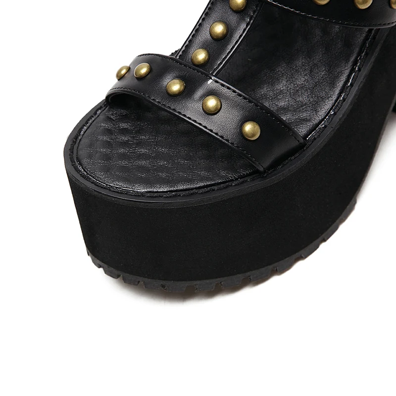 Woman Sandals 2019 Summer Gladiator Heels Fashion Rivet Shoes High Heel Sandals Punk Chunky Sandals White Shoes Platform Shoes