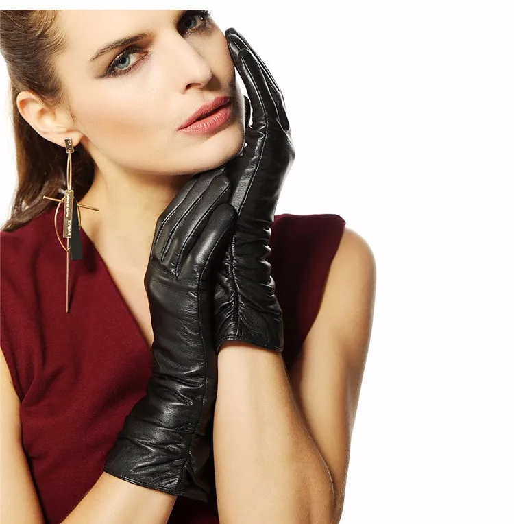 2016кожаные перчатки,Натуральная Кожа, Черный,красный,бежевый, гофрирование дизайнженские кожаныеперчатки, кожаные зимние перчатки, бренд женщинперчатки