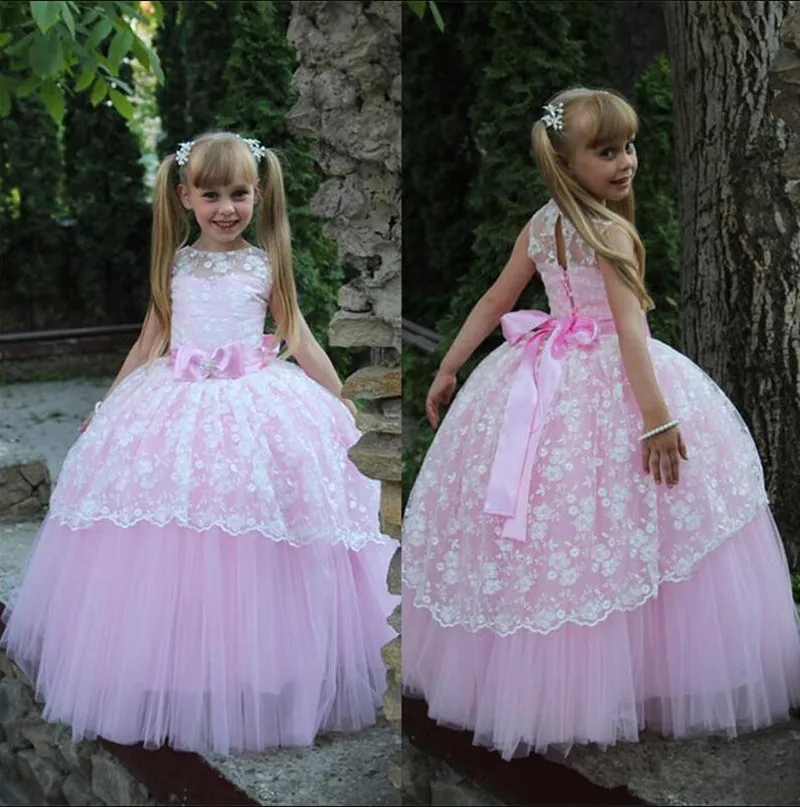 

Elegant Princess Dress with Lace New Ball Gowns For Kids Parties Sleeveless Customized Flower Girl Dress For Wedding with Ribbon