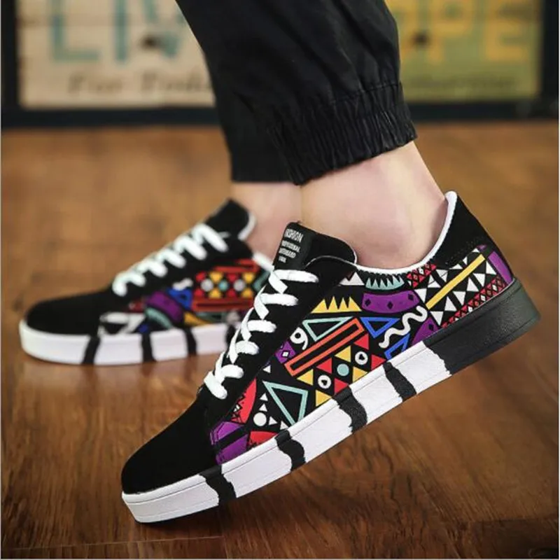 

Men Casual Canvas Shoes Fashion Print Sneakers Summer Trainers Leisure Shoes Men's Flats Slip Shoes Chaussures pour hommes