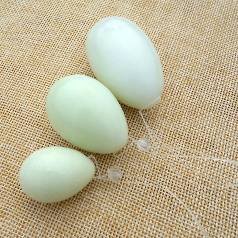 

BEYONTH 1set Natural White Jade Egg for Kegel Exercise Pelvic Floor Muscles Vaginal Exercise Yoni Egg Ben Wa Ball Health Care