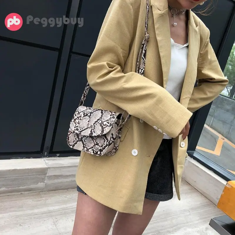 النساء حقائب الرجعية اعوج سلسلة حقيبة مستديرة المطبوعة صغيرة بو الأفعى جلدية الكتف Crossbody أكياس الإناث حقيبة ساعي