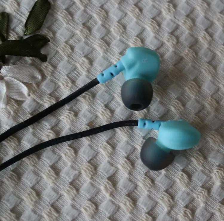 10pcs-5pairs-4-5mm-Silicone-In-Ear-Earphone-gel-covers-Headset-Earbuds-headphone-eartips-Earplug-Ear (8)