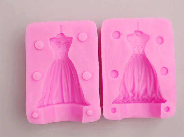 3317108743_834996672