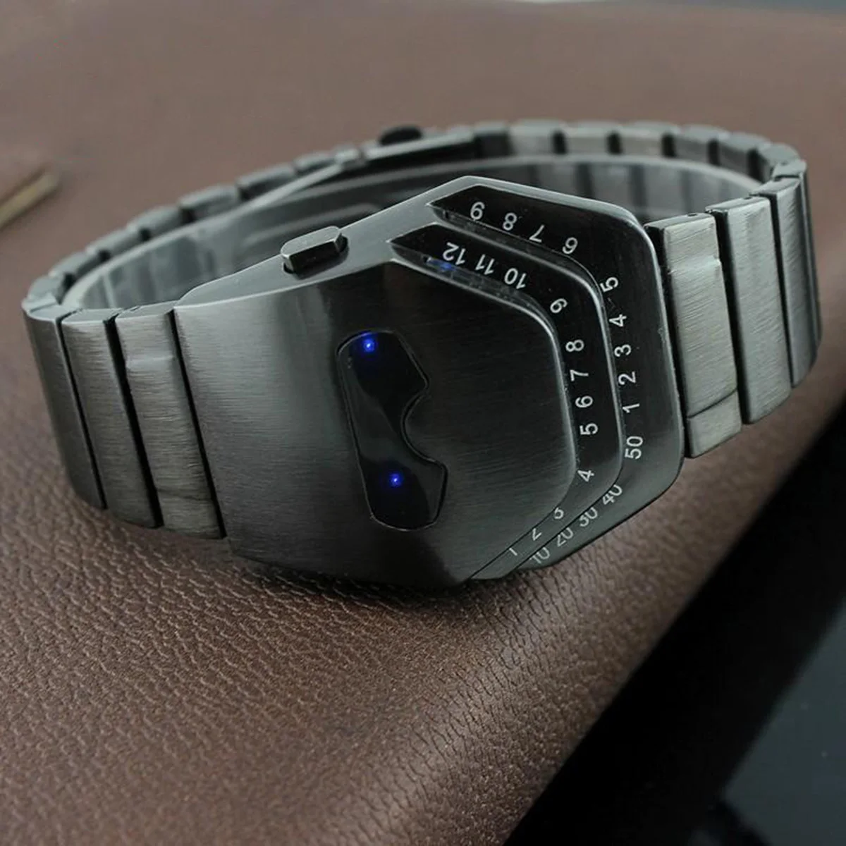 Fashion Mens Stainless Steel Snake Head Blue LED Wrist Watch Gift Cool