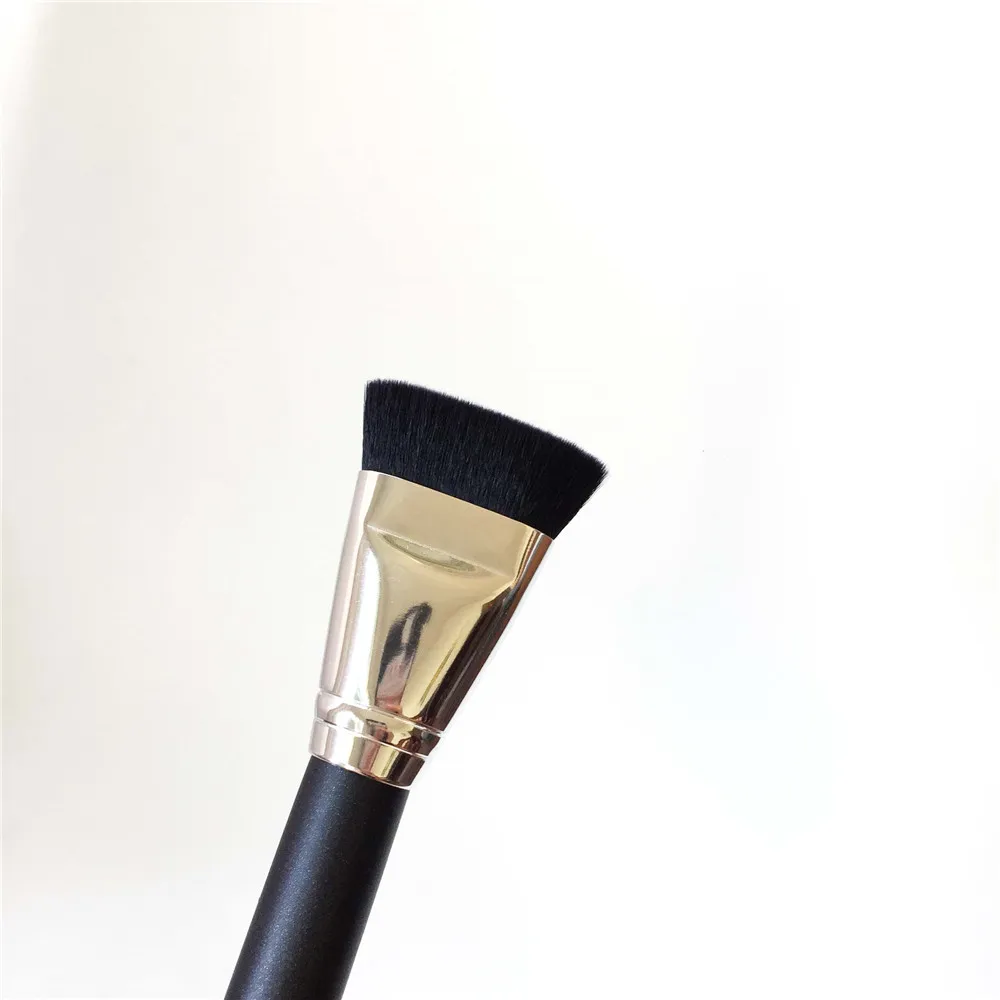 MAC 163 Flat Top Contour Brush _ 4