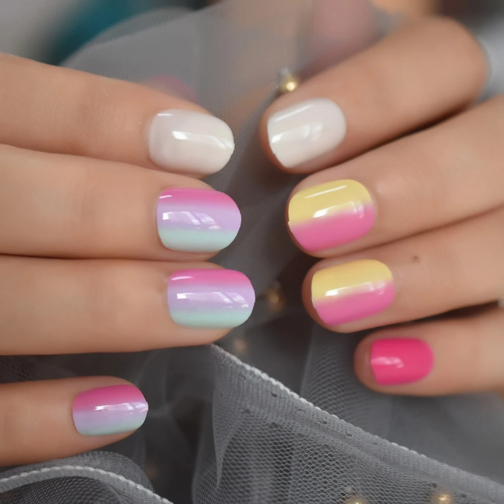 

Small Short Fake Nails for Children Rainbow Shiny Round Colorful Carnival Style Faux Ongles for Small Nail Base