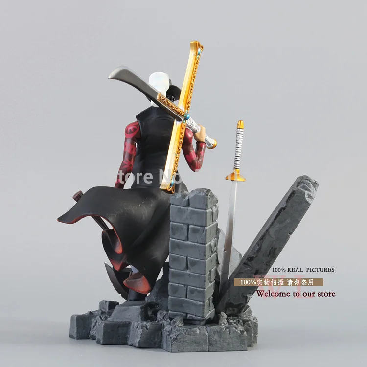 Free Shipping Anime One Piece Dracule Mihawk PVC Action Figure Collection Toy 6\